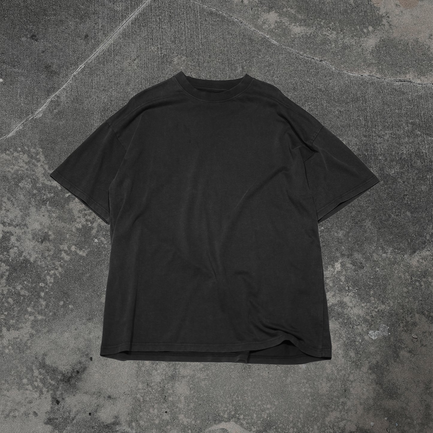 DEAD DREAMS VINTAGE BLACK OVERSIZED TEE