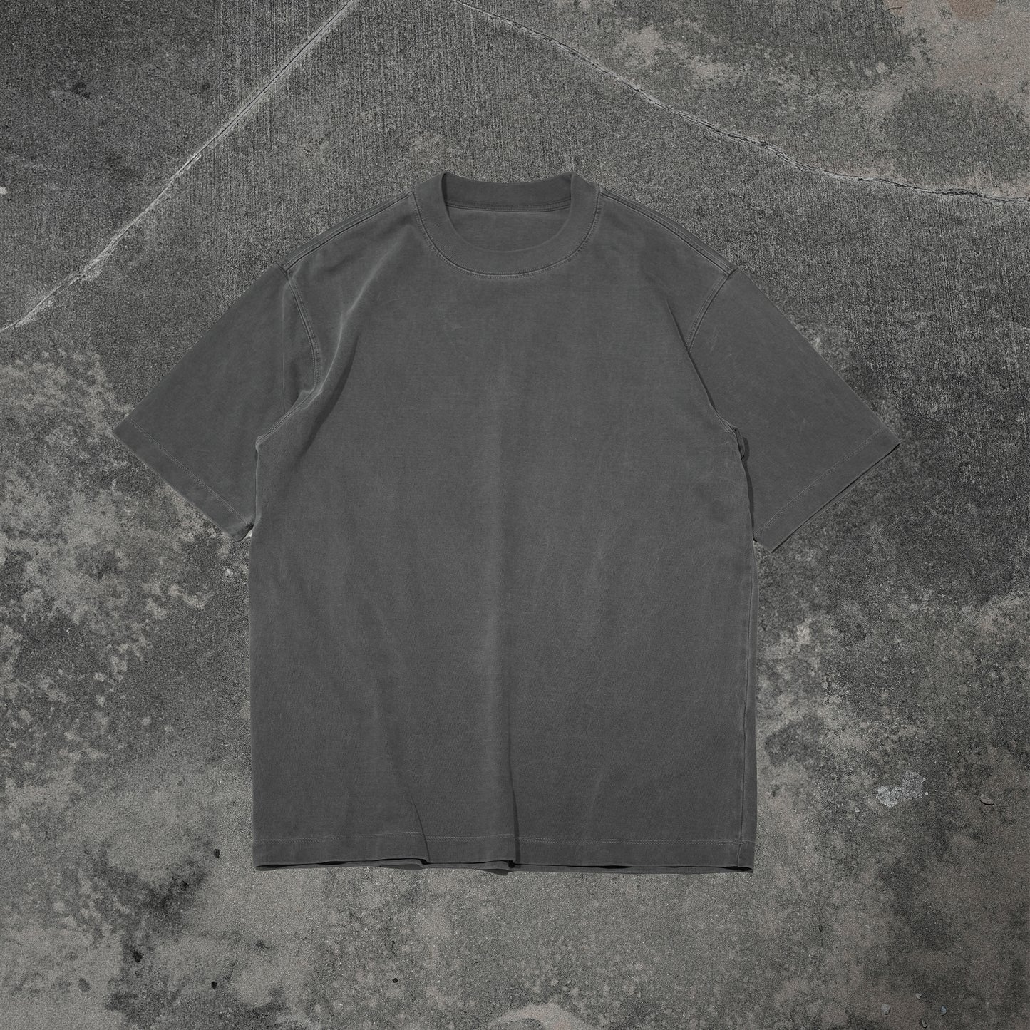 RED TEAM LOW BUDGET TEE